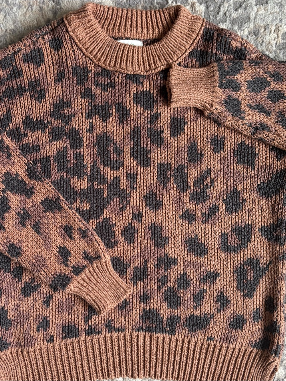 aerie XS Leopard Print Crewneck Knit Sweater in Brown and Grey